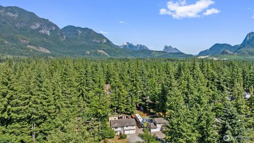 15725 Wallace Falls Loop Rd, Gold Bar, WA, 98251-9401 | Card Image