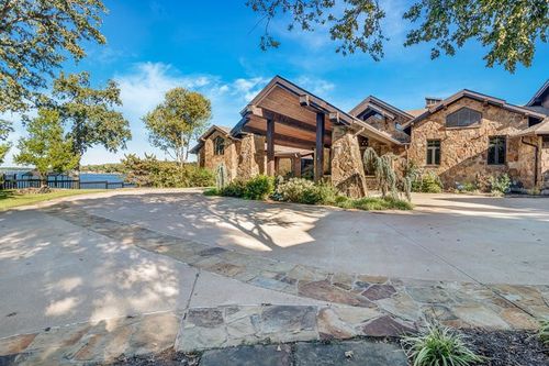 217 Woodcanyon Pl, Mabank, TX, 75156-6876 | Card Image