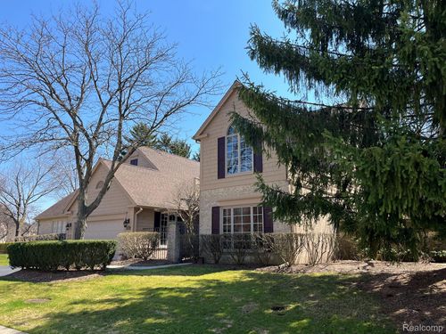 536 Cambridge Way, Bloomfield Hills, MI, 48304-3816 | Card Image