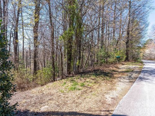 000 Glen Echo Cir, Saluda, NC, 28773 | Card Image