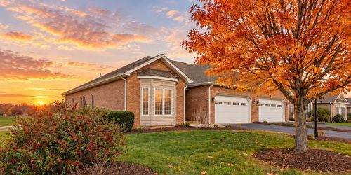 320 Petros Dr, WAYNESBORO, VA, 22980-9627 | Card Image