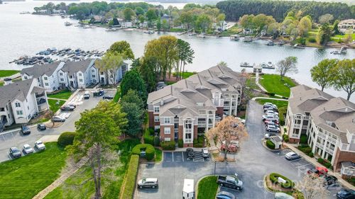 7836 Village Harbor Dr, Cornelius, NC, 28031-8799 | Card Image