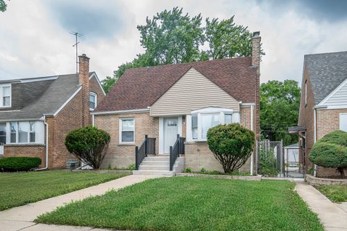 9318 Peoria St, Chicago, IL, 60620-2727 | Card Image