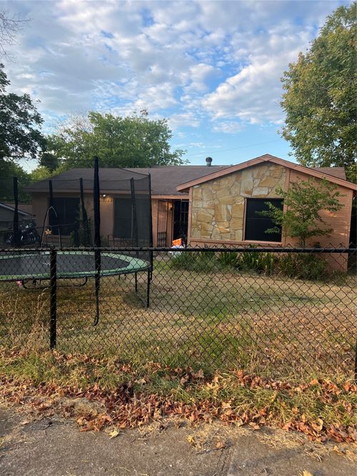 6057 Park Manor Dr, Dallas, TX, 75241-5241 | Card Image