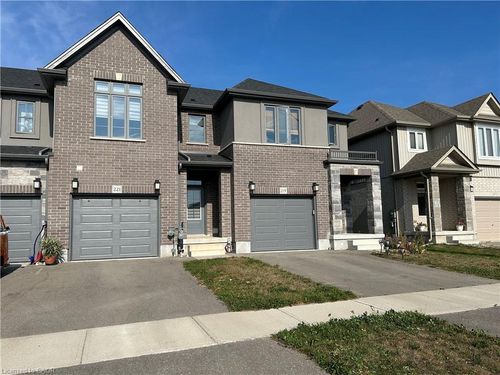 221 Grandville Cir, Paris, ON, N3L0E8 | Card Image