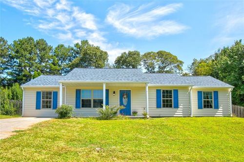 352 Meadow Trace Dr, Auburn, GA, 30011-2801 | Card Image