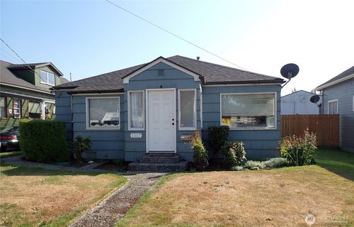 1317 W Market St, Aberdeen, WA, 98520-6818 | Card Image