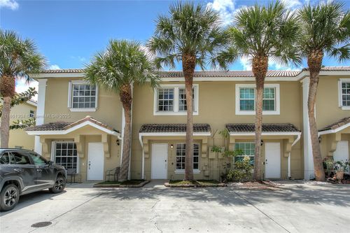 336 Sw 121st Ter, Pembroke Pines, FL, 33025-5909 | Card Image