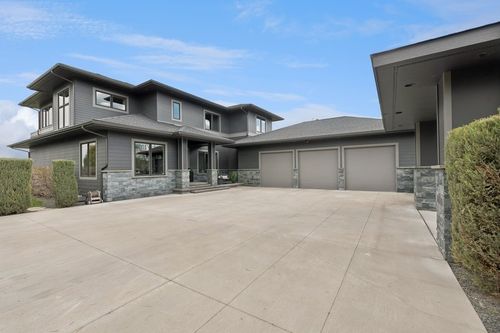 292 E Bowman Dr, Kalispell, MT, 59901-6874 | Card Image