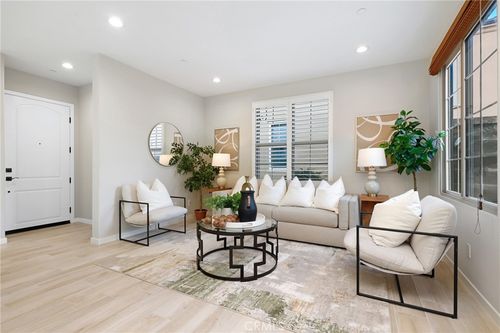 147 Excursion, Irvine, CA, 92618 | Card Image