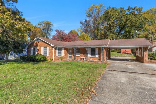 111 Nottingham Pl, Clarksville, TN, 37042-3134 | Card Image