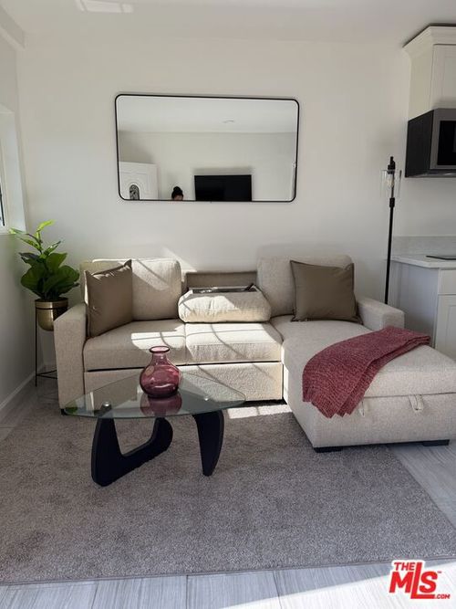 6025-602 602.5 N Maple Drive, Beverly Hills, CA, 90210 | Card Image