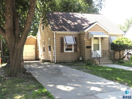 1705 S Lake Ave Avenue, Sioux Falls, SD, 57103 | Card Image