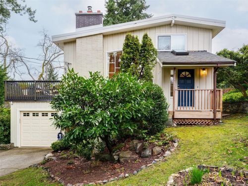 3512 Plymouth Rd, Oak Bay, BC, V8P4X4 | Card Image