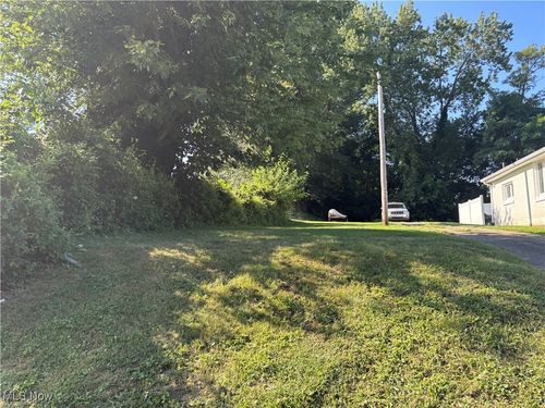 626 Prospect Ave, Zanesville, OH, 43701-4247 | Card Image