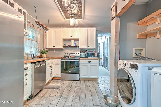 21209 Lime Hill Rd, House other with 4 bedrooms, 2 bathrooms and null parking in Bristol VA | Image 16