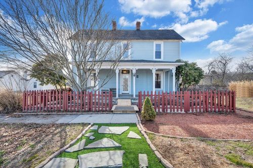8 Middle St, New Castle, VA, 24127-6082 | Card Image