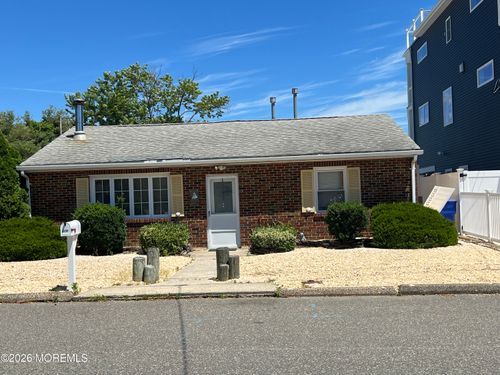 3400 Maritime Dr, Toms River, NJ, 08753-4828 | Card Image