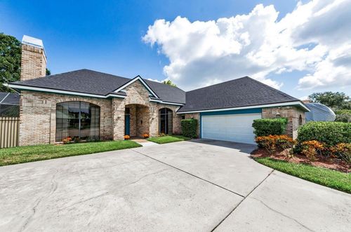 10480 Longwood Dr, Seminole, FL, 33777-1329 | Card Image