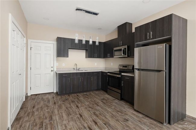 APT-4 - 1809 Ramirez St, Condo with 3 bedrooms, 2 bathrooms and null parking in Mission TX | Image 6