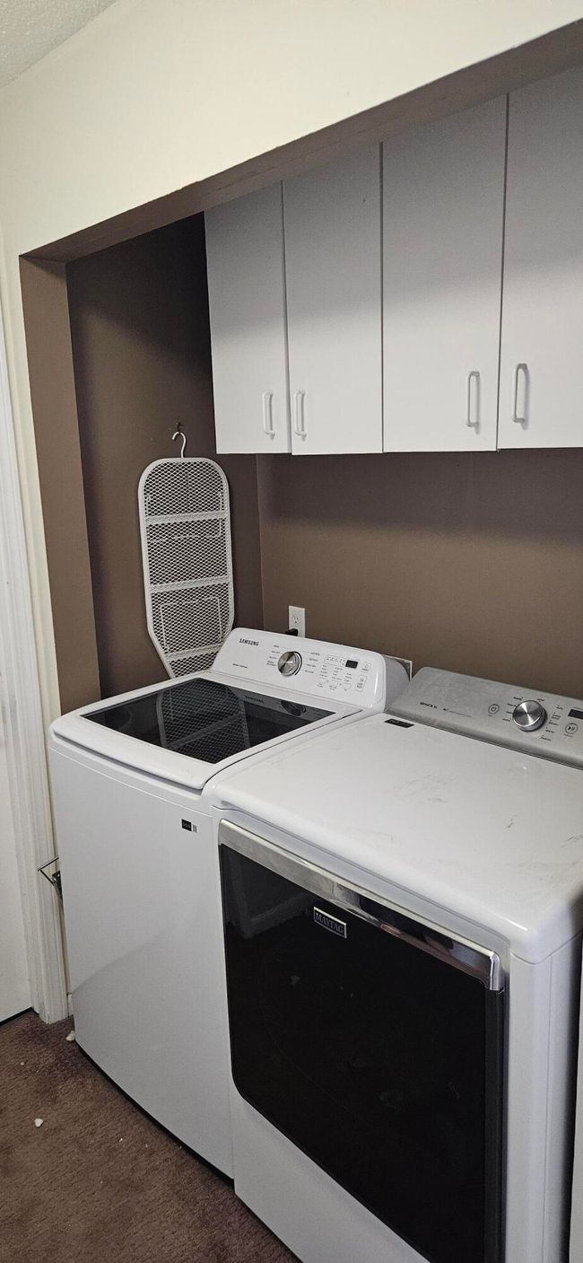 219 Walnut Woods Ct, House other with 3 bedrooms, 2 bathrooms and null parking in Plainwell MI | Image 12