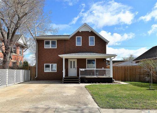 1417 Second St, Estevan, SK, S4A0M5 | Card Image