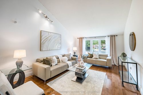 16 Ackrow Crt, Etobicoke, ON, M9C5C4 | Card Image