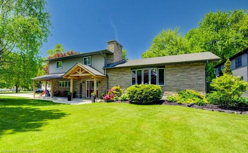 194 Queen St, Atwood, ON, N0G1B0 | Card Image