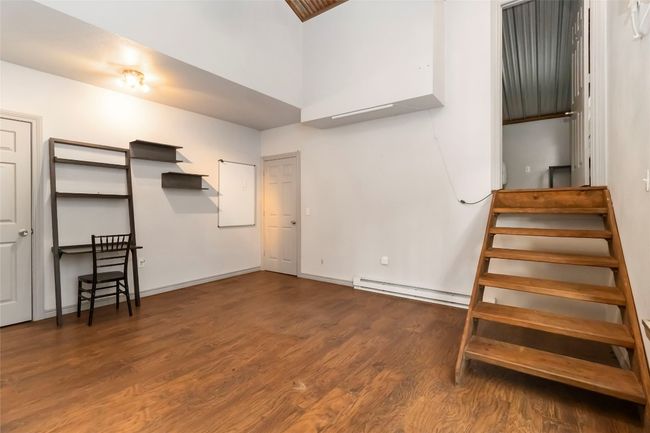 Apartment connected to the garage | Image 34