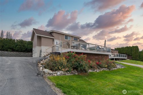 328 Pineview Dr, Orondo, WA, 98843-9740 | Card Image