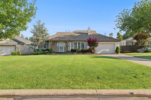 1110 Larchmont Ln, Nichols Hills, OK, 73116-6102 | Card Image