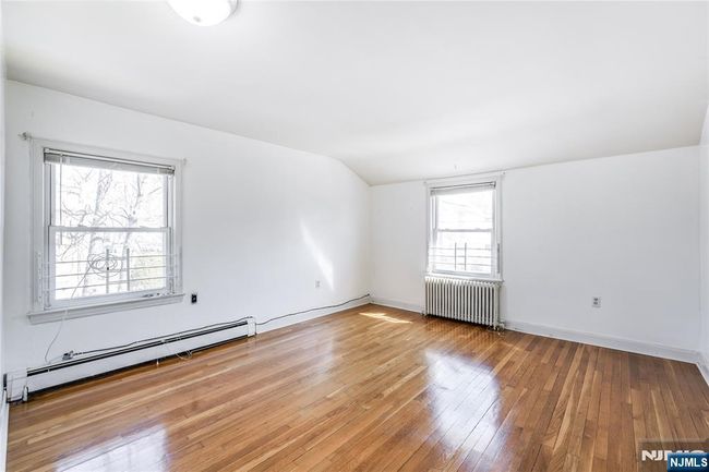 10 5 Th St, Home with 4 bedrooms, 2 bathrooms and null parking in Ridgefield Park NJ | Image 17