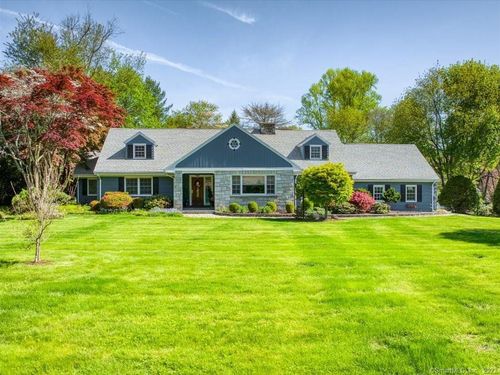 94 Fennbrook Dr, Hamden, CT, 06517-1608 | Card Image