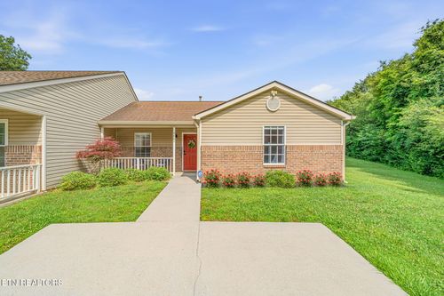 9901 Oakledge Way, Knoxville, TN, 37931-4638 | Card Image