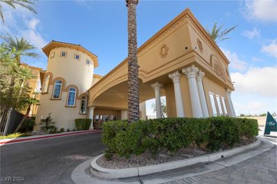 811 - 2455 W Serene Avenue, Condo with 2 bedrooms, 2 bathrooms and null parking in Las Vegas NV | Image 2