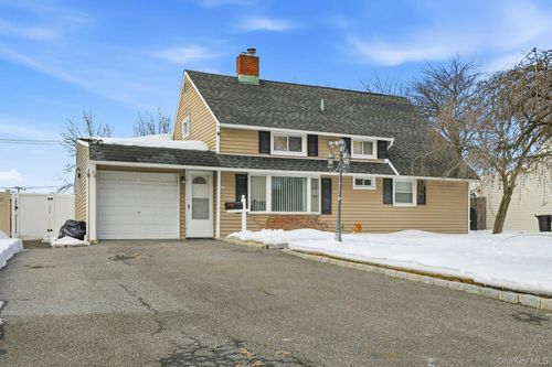 23 Elm Drive W, Hempstead, NY, 11756 | Card Image