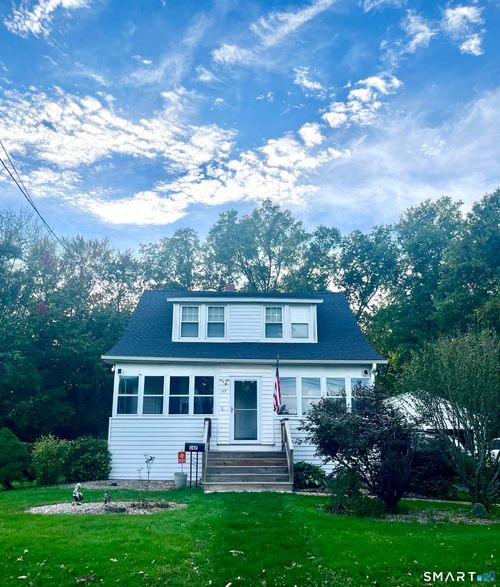 147 Hillcrest Ave, Newington, CT, 06111-2839 | Card Image