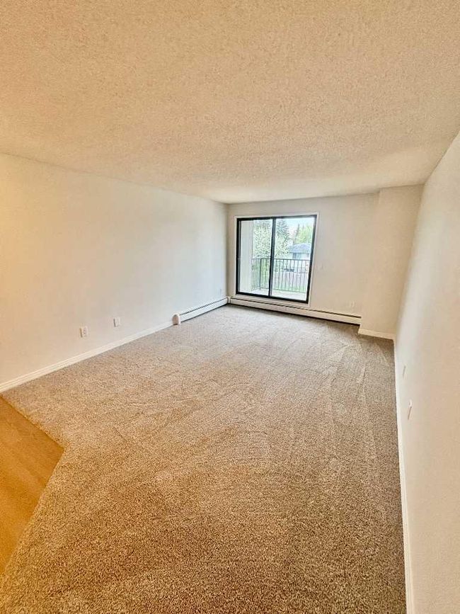 2203 - 13045 6 Street Sw, Condo with 2 bedrooms, 1 bathrooms and 1 parking in Calgary AB | Image 13