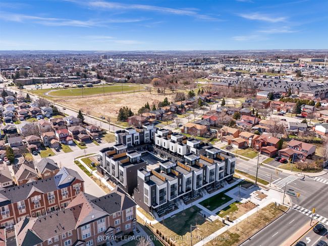 2 - 188 Angus Dr, Condo with 3 bedrooms, 2 bathrooms and null parking in Ajax ON | Image 42