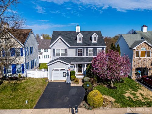 6 Fordham Ct, Kendall Park, NJ, 08824-1903 | Card Image