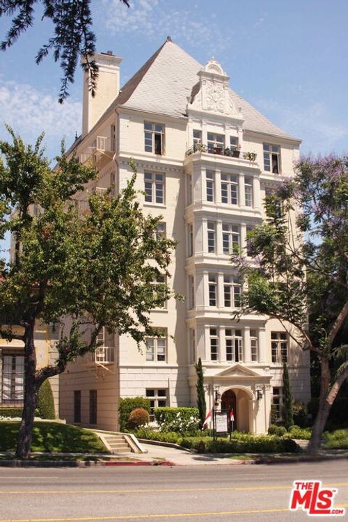 3c-1360 N Crescent Heights Blvd, West Hollywood, CA, 90046-4502 | Card Image