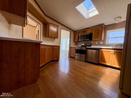 5137 Hessen Rd, Casco, MI, 48064-3800 | Card Image