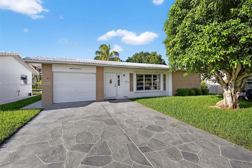 8101 Nw 59th Pl, Tamarac, FL, 33321-4212 | Card Image