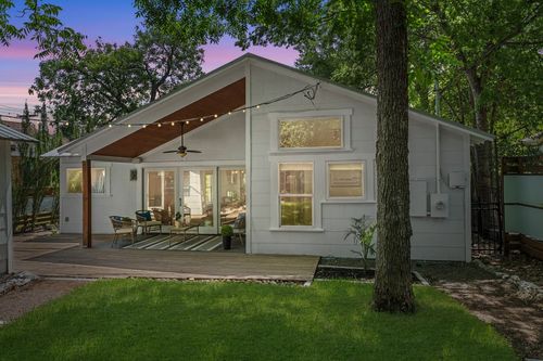 2004 Bremen St, Austin, TX, 78703-2912 | Card Image