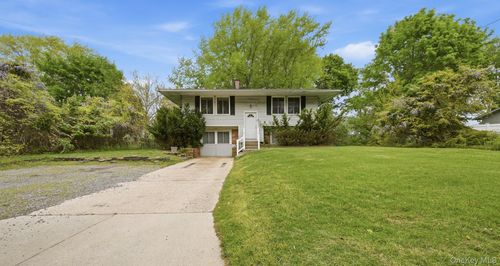 285 Sheep Pasture Rd, East Setauket, NY, 11733-1738 | Card Image
