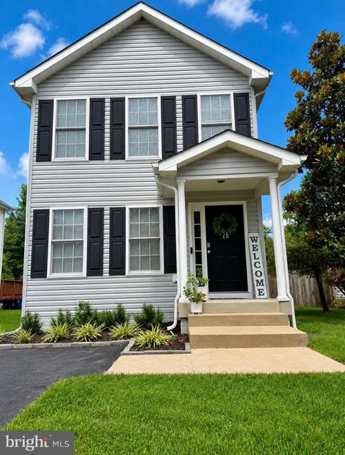 313 Third St, FREDERICKSBURG, VA, 22408-2321 | Card Image