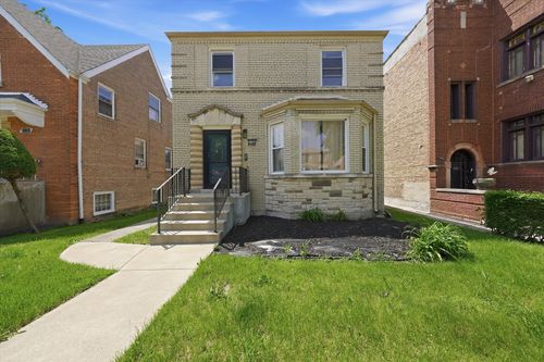 8452 S Marshfield Ave, CHICAGO, IL, 60620-4715 | Card Image
