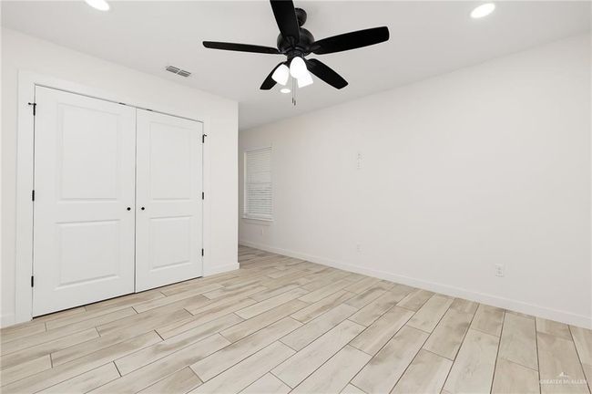 321 E Stubbs St, House other with 3 bedrooms, 2 bathrooms and 2 parking in Edinburg TX | Image 10