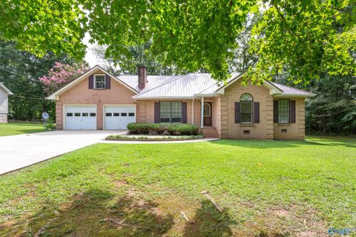 124 Mountain Creek Dr, Gadsden, AL, 35901-9458 | Card Image