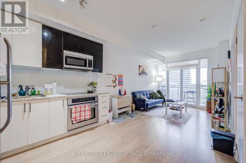 918-98 Lillian St, Toronto, ON, M4S0A5 | Card Image